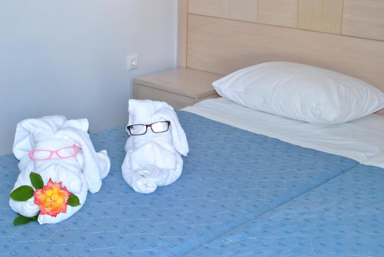 טולון Hotel Aris מראה חיצוני תמונה