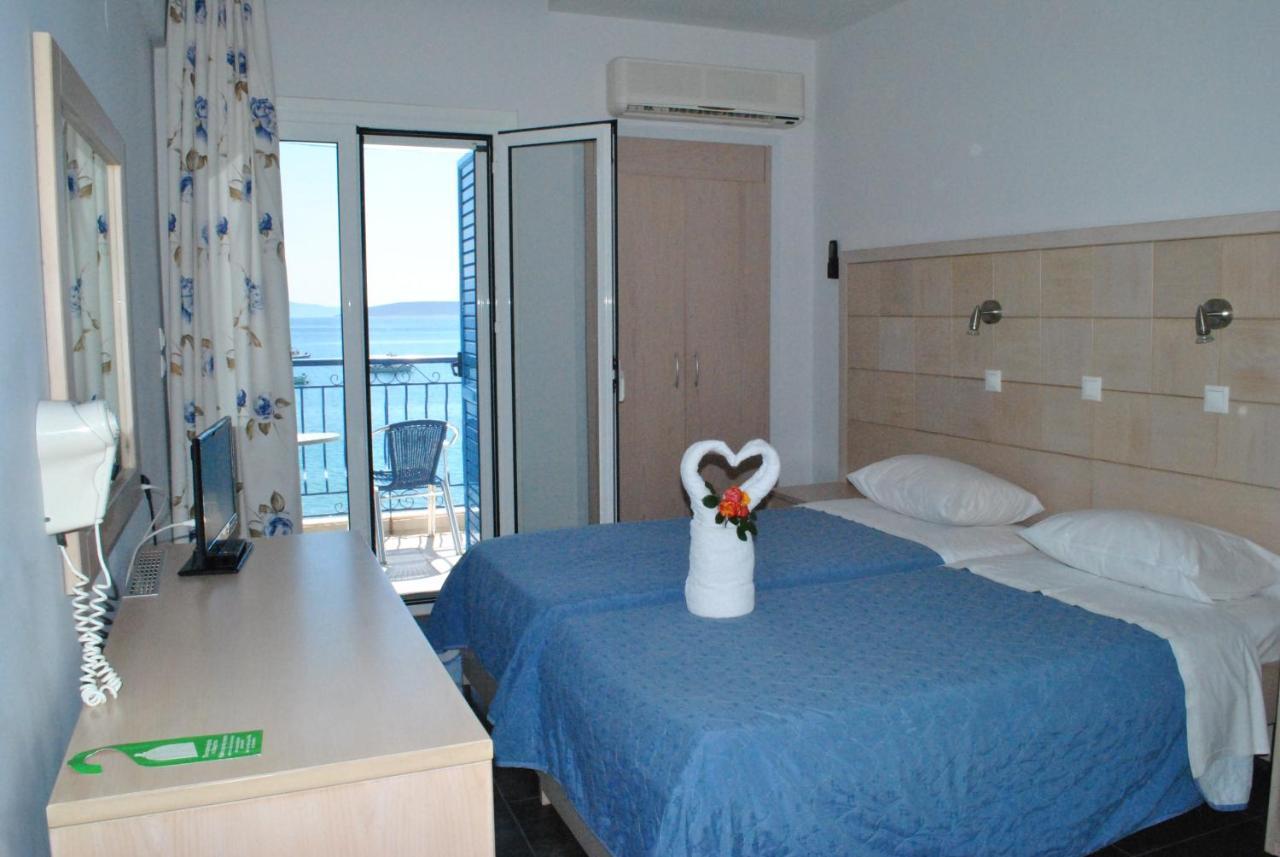 טולון Hotel Aris מראה חיצוני תמונה